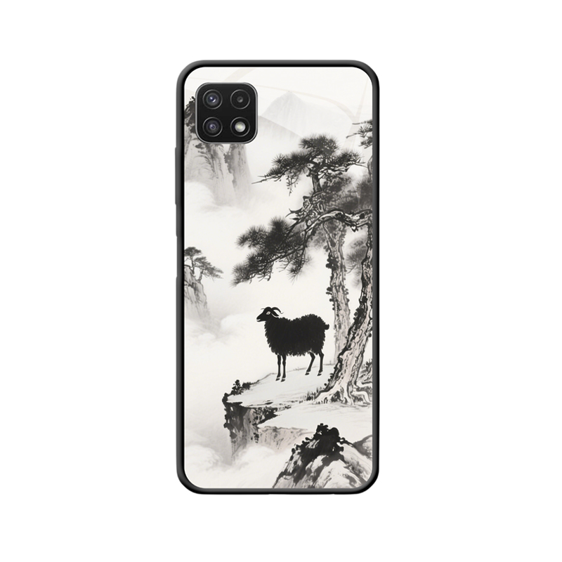 Schwarzes Schaf in Bergruhe – Galaxy A22 5G Hülle in Tuschekunst