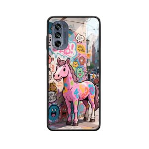 Moto G62 5G Hülle: Das lebhafte Pferd in der Straßenkunst