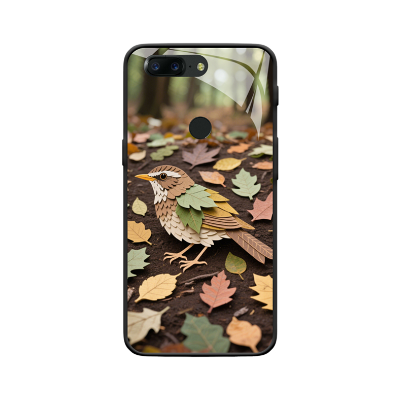 Papierkunst-Drossel und OnePlus 5T Hülle im Herbstruhe